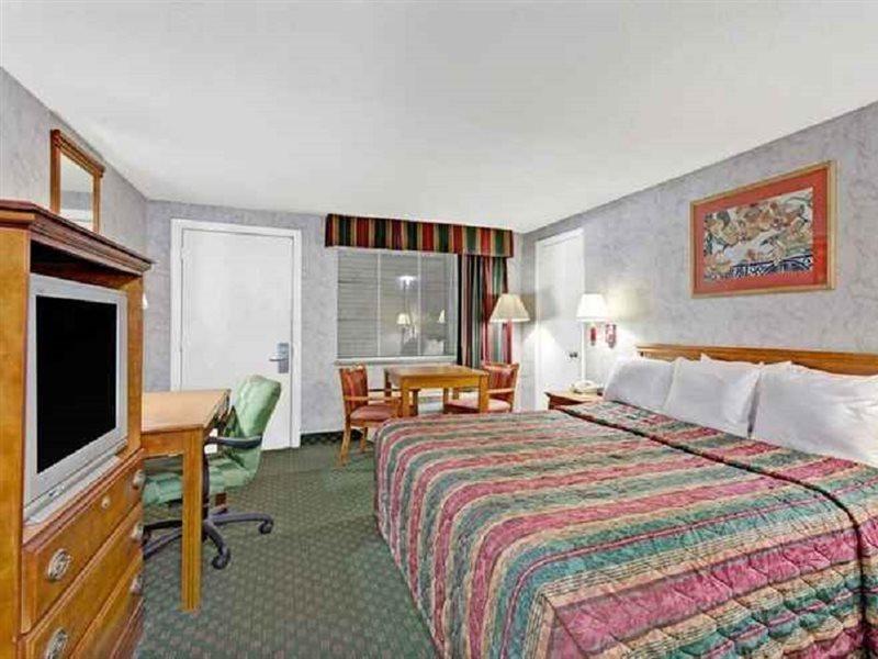 Days Inn Williamsburg Colonial Area Extérieur photo