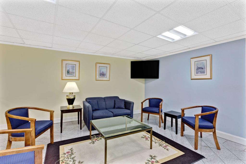 Days Inn Williamsburg Colonial Area Extérieur photo